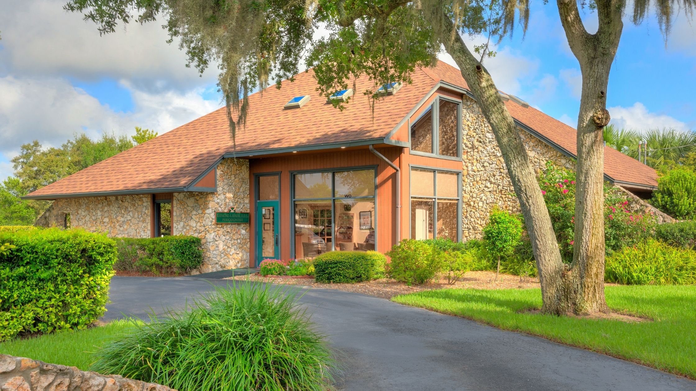 3 Reasons Why Tomoka Periodontics Is The Best Choice For Your Dental Implants