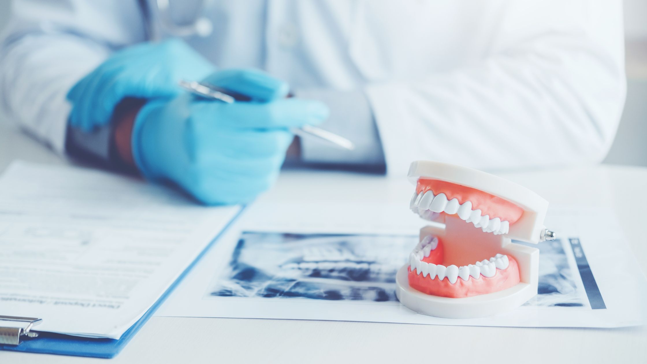 Dentures v. Dental Implants: What Are The Health Benefits?