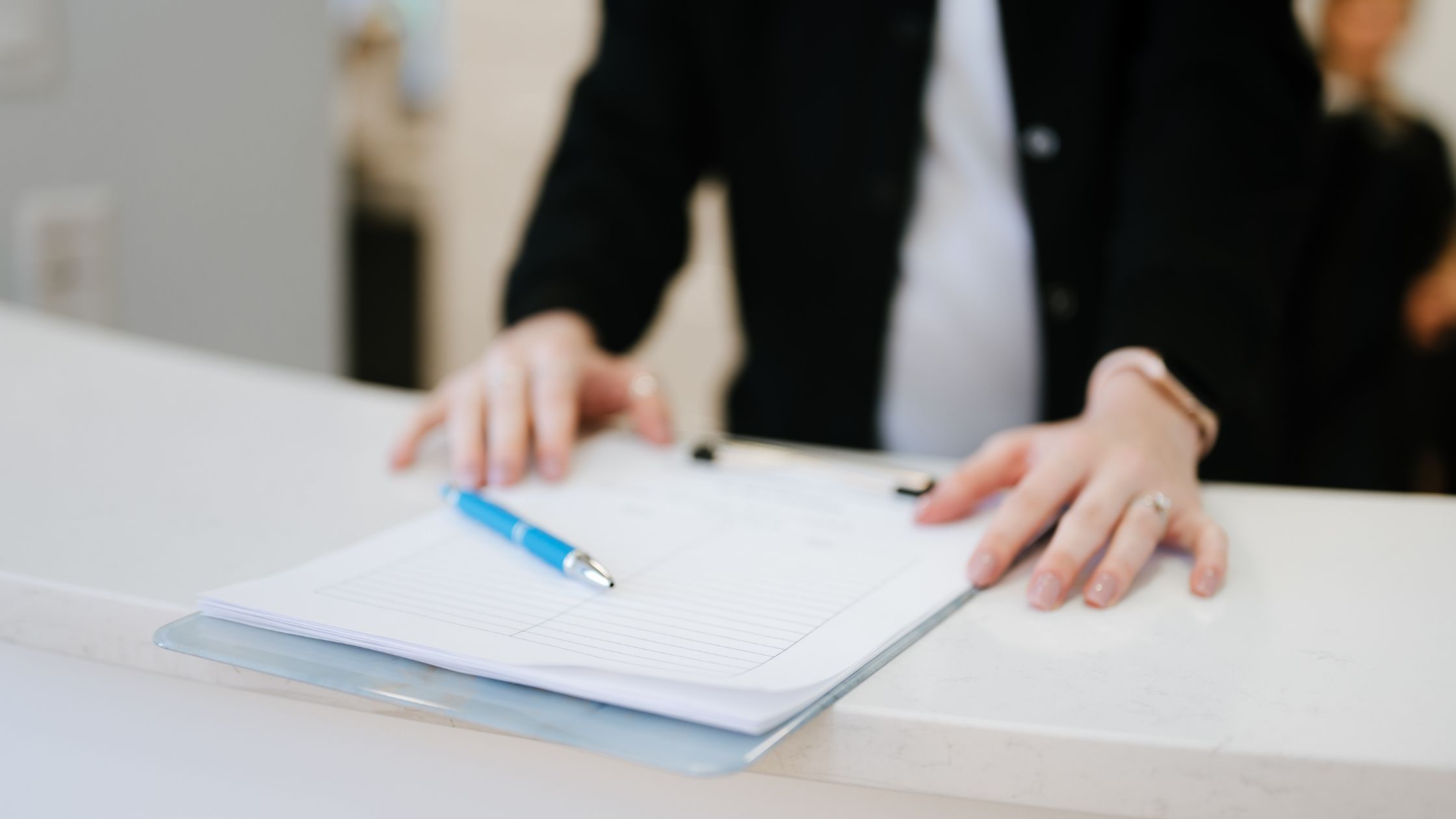 New Year, New Goals? Prioritize A Brighter Smile With Cosmetic Procedures